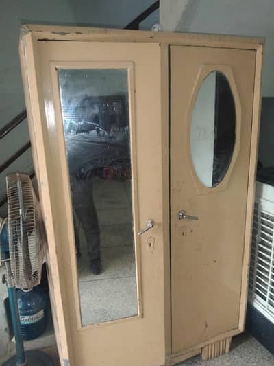 Heavy Iron Almirah / Cupboard – Rust Free