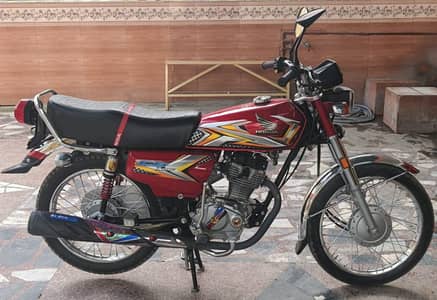 Honda CG 125 2025
