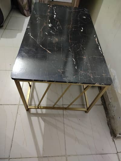 SOFA SET 5 SEATER  AND IRAN  TABLE