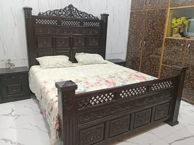 Bed & Dressing Pure  wood. . mobile no 03171729437