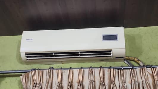 Orient 1.5 ton split Ac non inverter just cool no repair total genuine