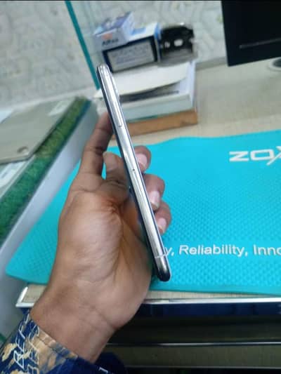 i phone x 256 GB with box WhatsApp number 0320.3792405