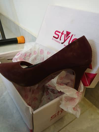 heels n flats 10/10 condition