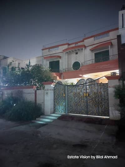 Double Storey 20 Marla House Available For Rent With 5 Bedroom In Officer Colony 1 Very Hot Location Walking Distance From Susan Road & Canal Road