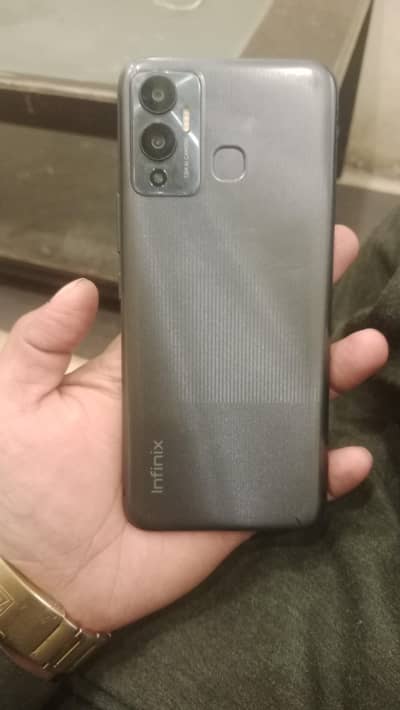 Infinix hot 12 play 4/64