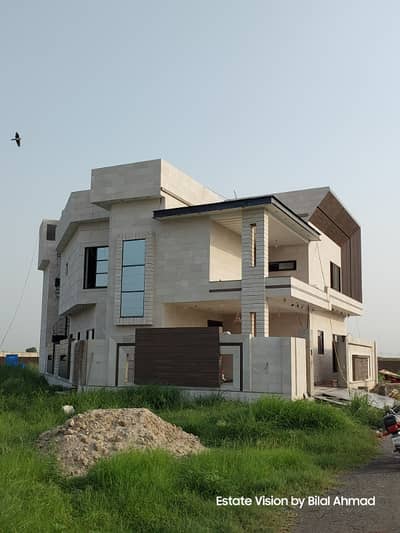 9 Marla Brand new house available for rent in Abdullah Garden