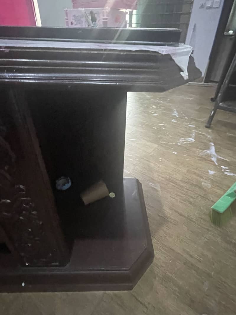 Solid wooden table 1