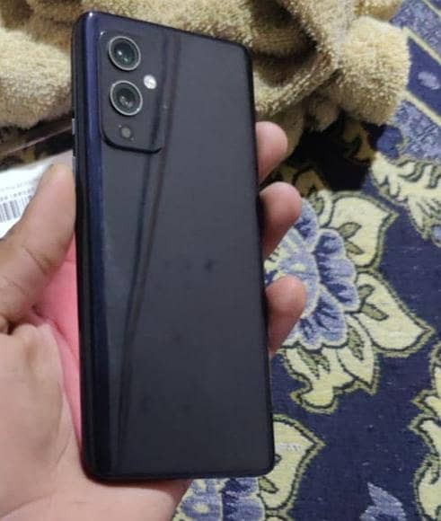 OnePlus 9 4