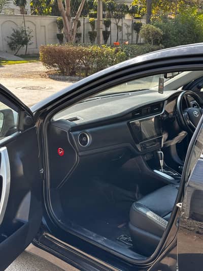 Altis Grande 1.8 X BLACK