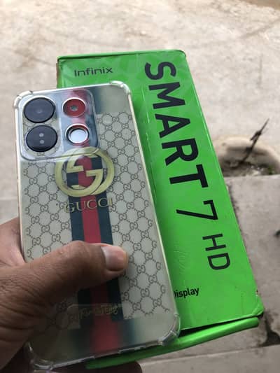 Infnix smart 7 hd  4+64 with box and 10 by 8 panel chnge
