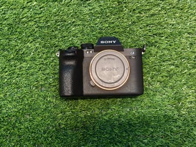 Sony A7R5 ( A7RV , A7R )