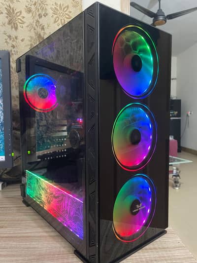 Gaming pc with RGB Casing