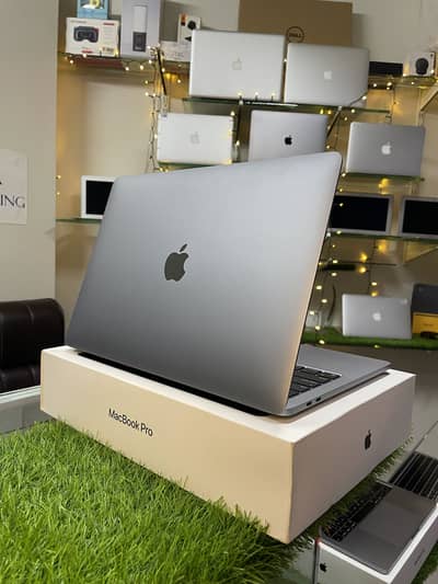 Apple MacBook Pro 2020 M1 Pro  |13 Inch | 8/256  With Box Us Import