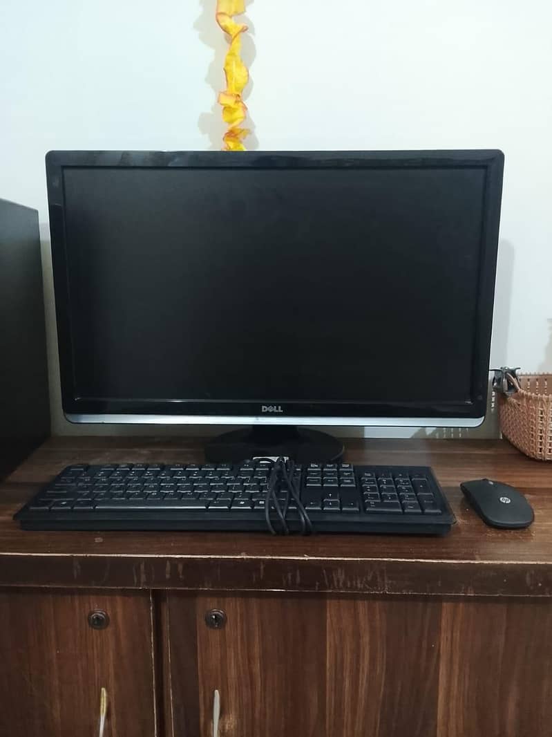 Dell Full Desktop Computer Set 1