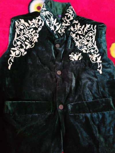 1 time used kids velvet waistcoat