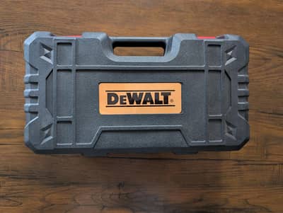 Chainsaw (DeWalt, Cordless 48v chainsaw)