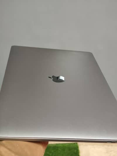 Apple MacBook Pro 16” 2019 | Core i7 | 32GB RAM | 1TB SSD | 4GB Graph