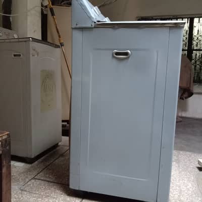 Al-Karam Large Capacity Washing Machine– Excellent Condition for Sale