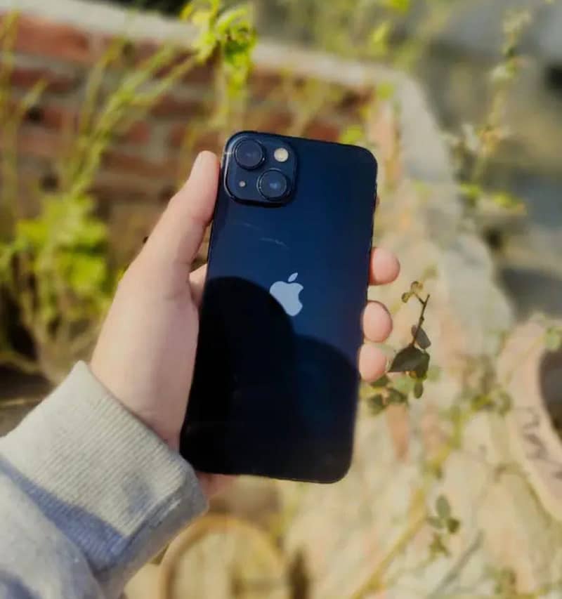 iPhone 13 [Sim working] 0