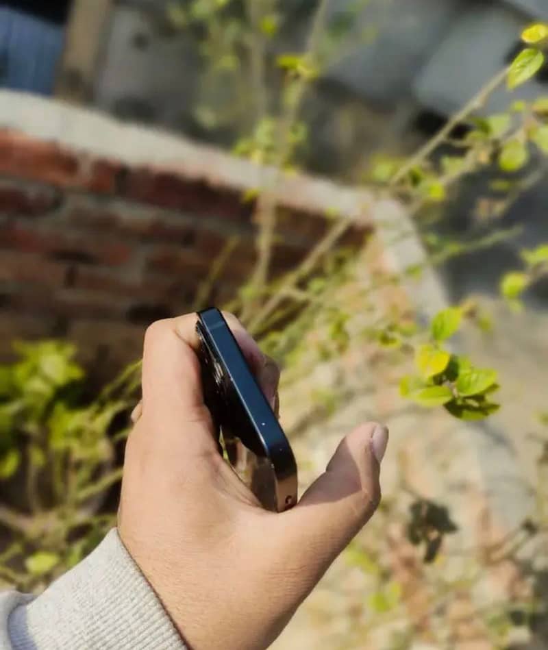 iPhone 13 [Sim working] 5