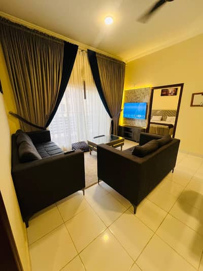 1100 Sq Fts Dascon Towers 2-Bed Apartment On Rent Per Day 13k In Bahria Town Karachi