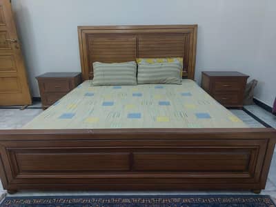 bed for sale dressing table side tables used 3 months