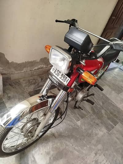 achi bike hai mazy ki hai or condition b bht achi hai 23 model