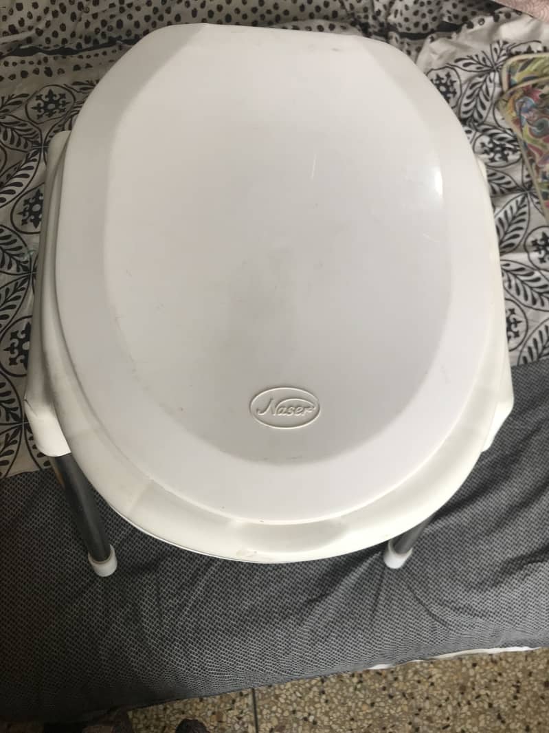 Portable commode 2
