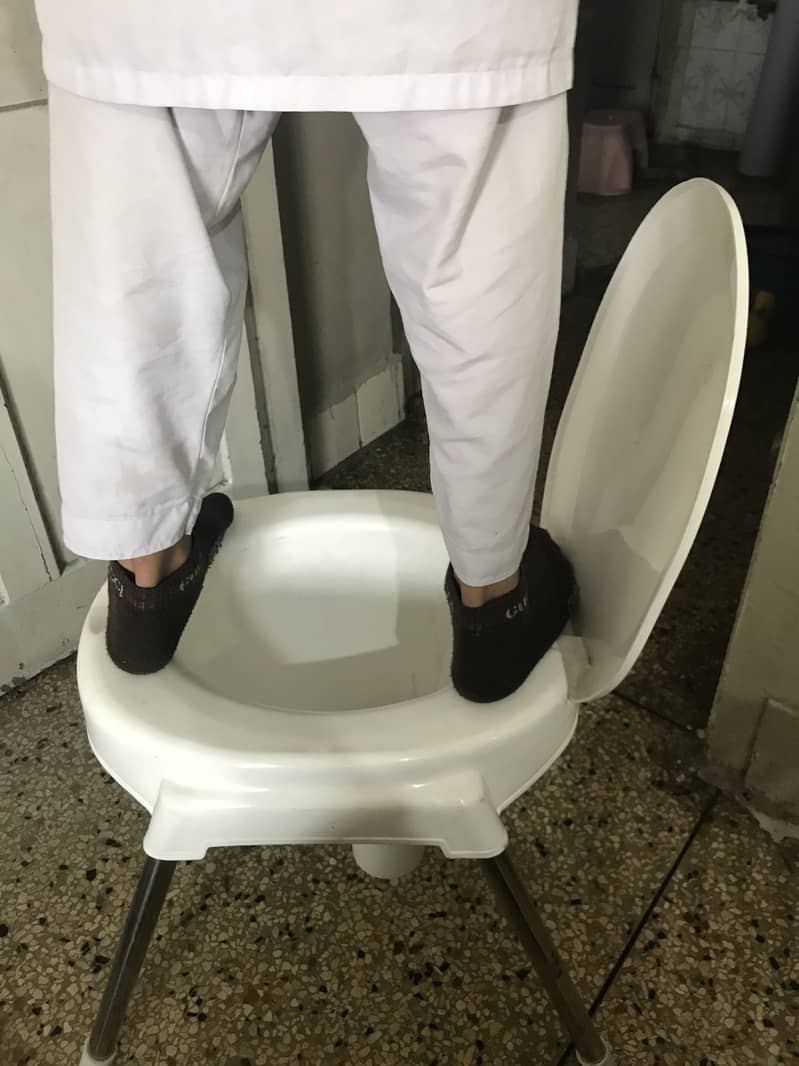 Portable commode 3