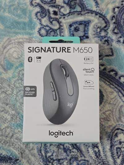 Brand new Logitech Signature M650 Wireless Mouse