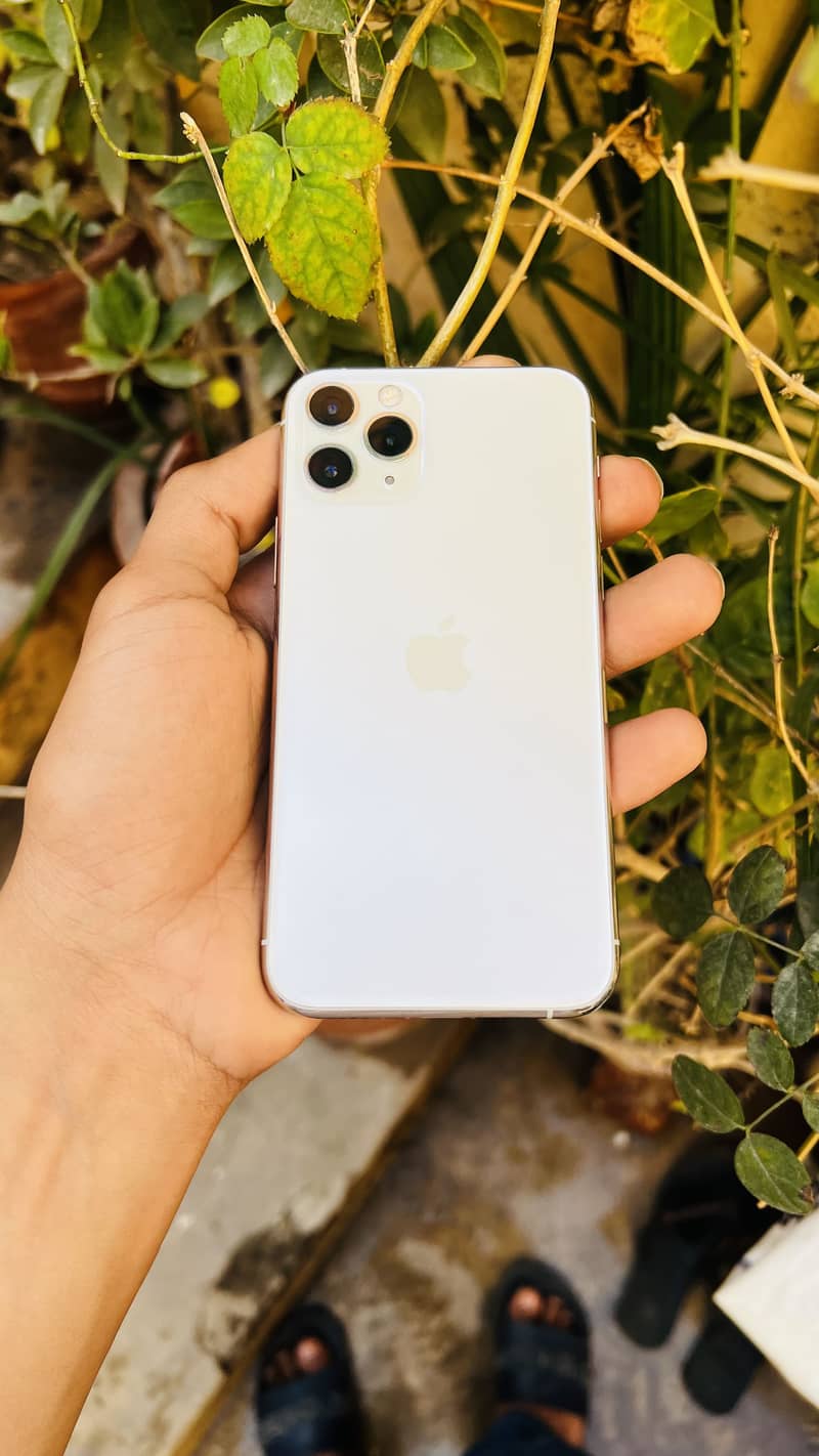 iPhone 11 Pro 1