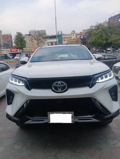 Toyota Fortuner legender 2022 total genuine paint