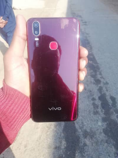 vivo y11 2,32 all OK no open rapire full box