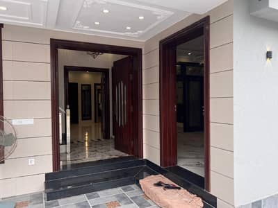 10 Marla House For Rent Available Janiper Block Bahria Town Lahore