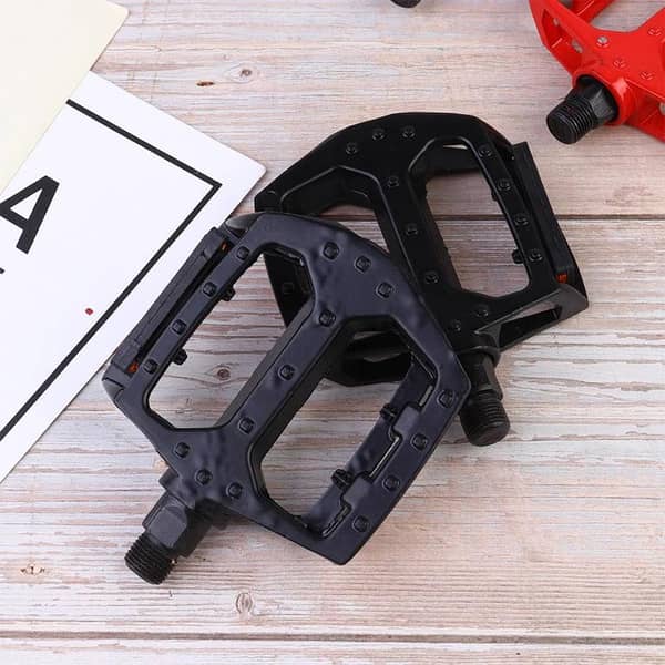 1 Pair Bike Pedal Special Rolling Ball Pedal Multi-purpose Bike Pedals Bike Pedal Accessory (Black Single