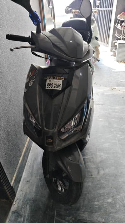 United petrol scooty grey color