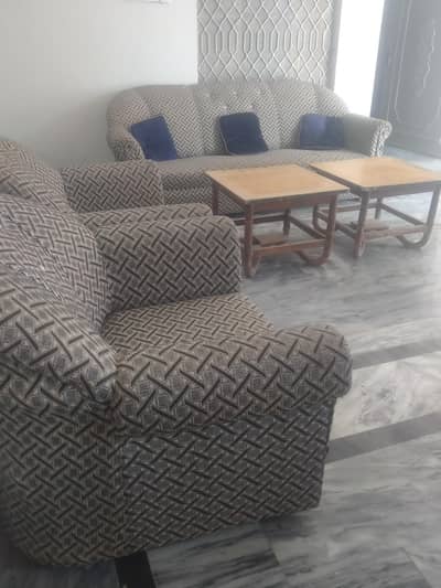 5 Seater Sofa with 2 Table's