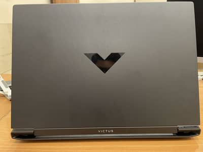 HP victus 15-FA2082WM