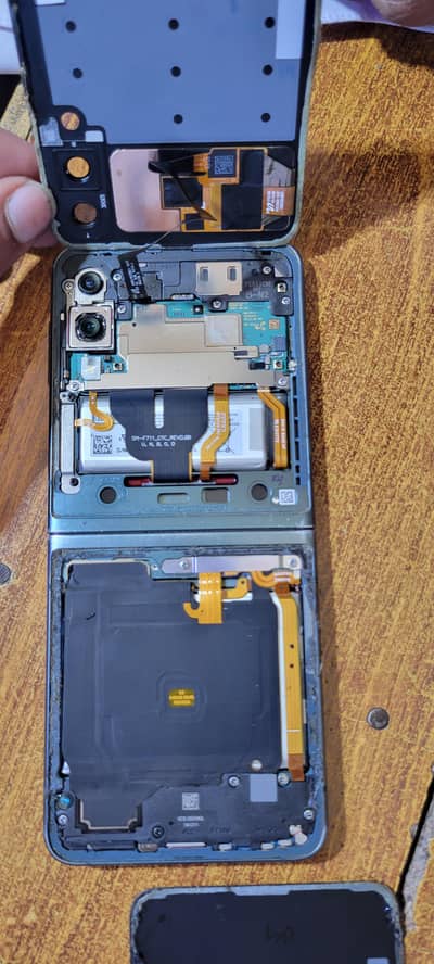 Samsung z flip 3 5G all parts available without unit non PTA board