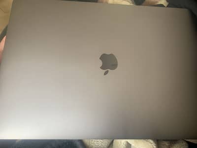Macbook pro 2018 late 15’’ inch