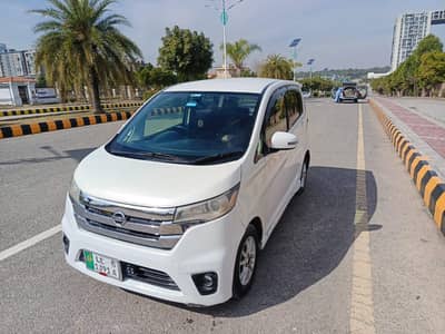 Nissan DayZ highway star 2012 Modal