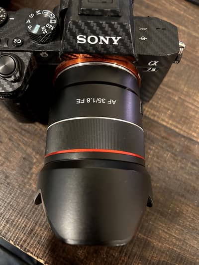 Samyang 35mm 1.8 AF lens