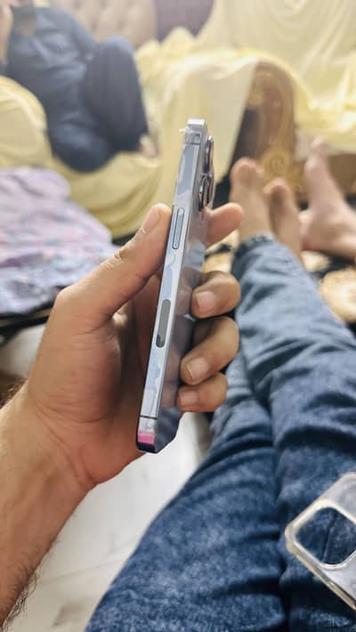 13 pro Sirablue 128 factory unlocked