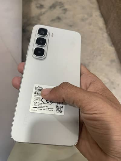 Infinix Hot 60i 6/128gb