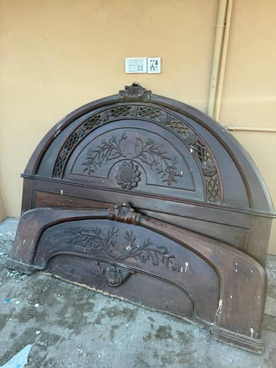 Itali Queen size Bed set