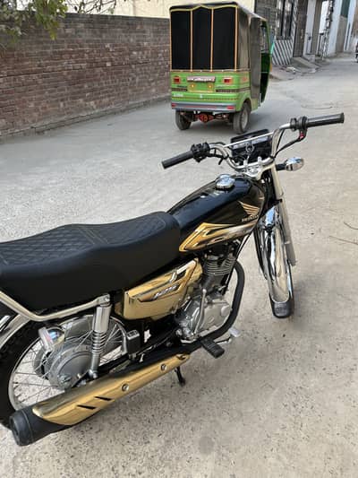 Honda 125 Golden Edition self start