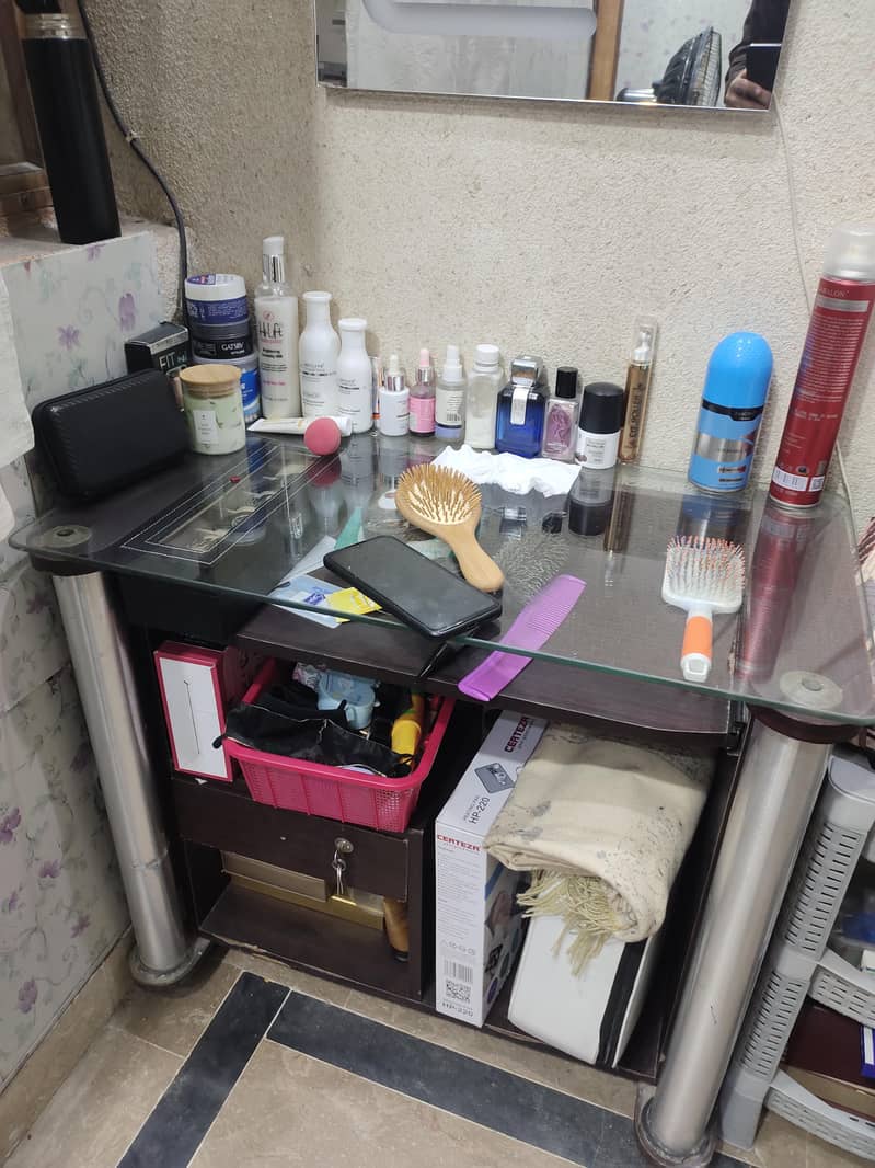 Dressing Table / Computer Table 0