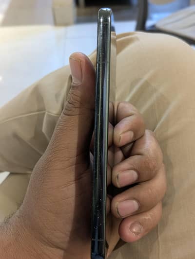 only phone hai  Al okay hai  exchange possible