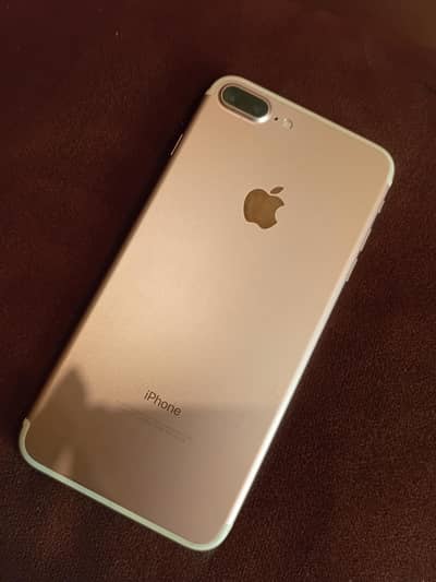 selling my PTA approved Iphone 7plus