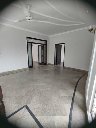 1 Kanal Slightly Use Like New Upper Portion Available For Rent Hot Location DHA Phase 4